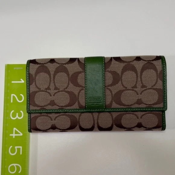 Coach Large Wallet - Picture 8 of 9
